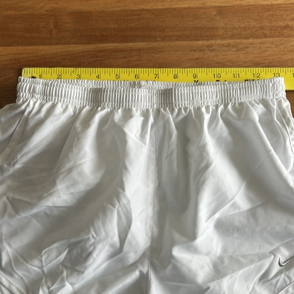 Nike Dri-Fit medium shorts - Picture 5 of 10